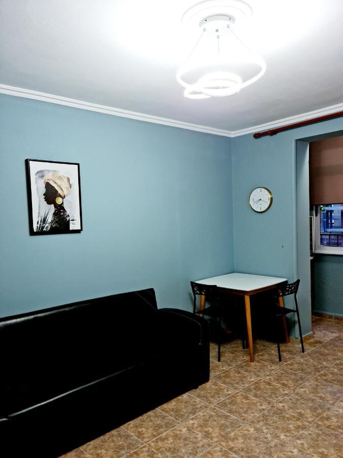 Apartamento 2V1 - 21 Dhjetori Am Tirana Exterior foto